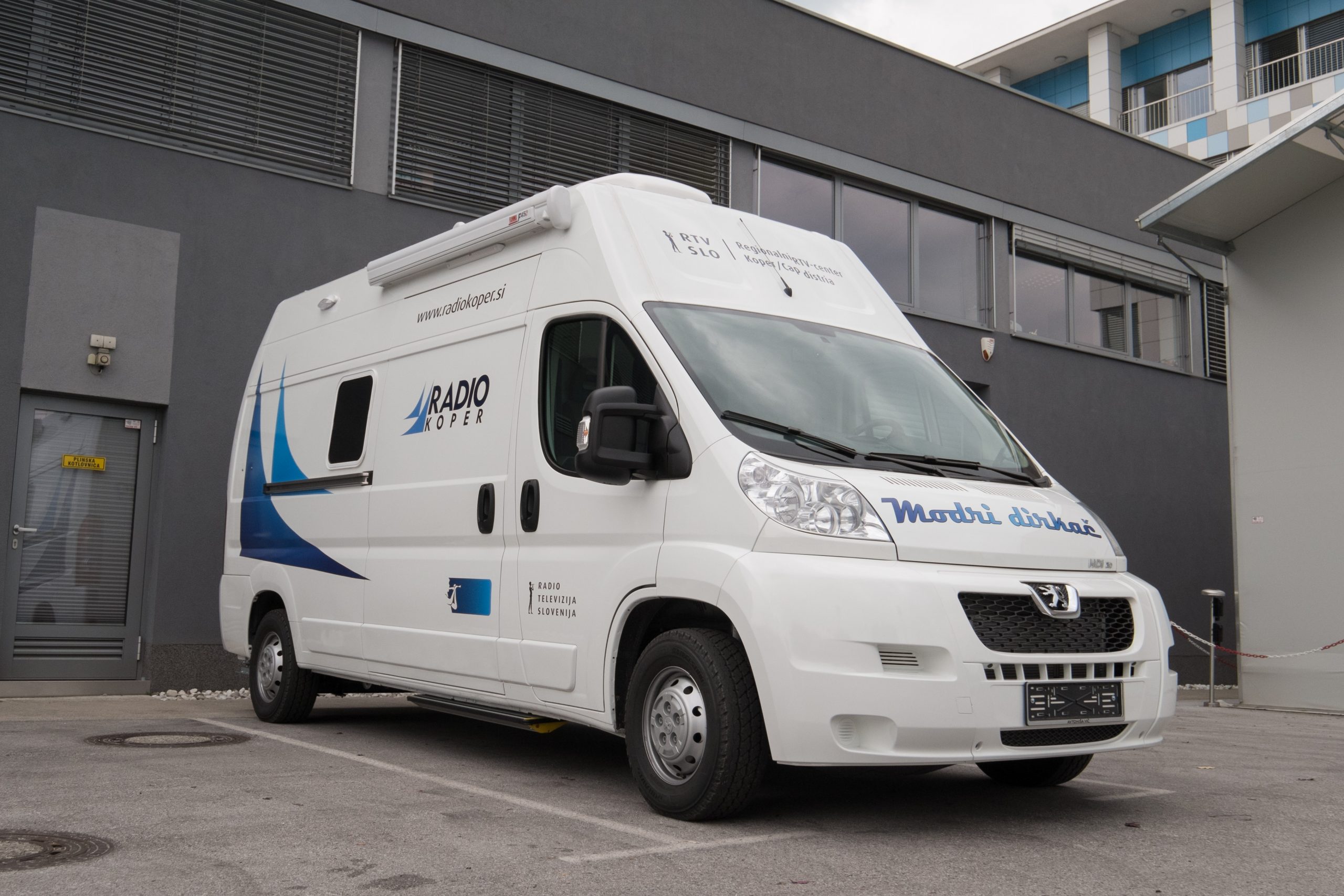 Radio Koper - vozilo za hitra terenska javljanja, Modri dirkač - TSE